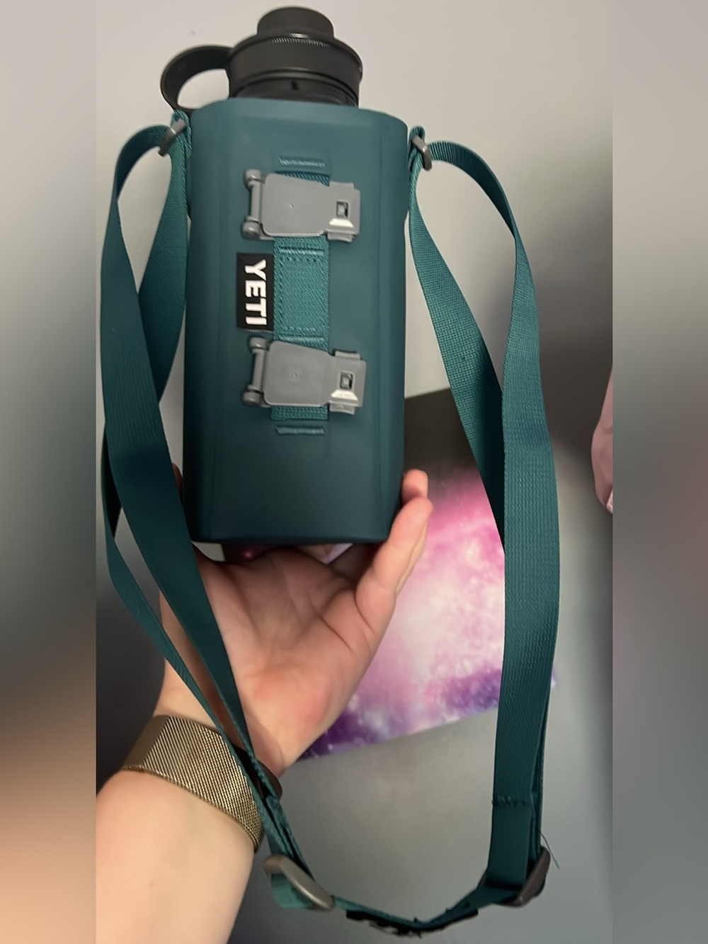 YETI Agave Teal Bundle - WaterBottle with Yeti Yonder Tether Cap and Yeti Sling